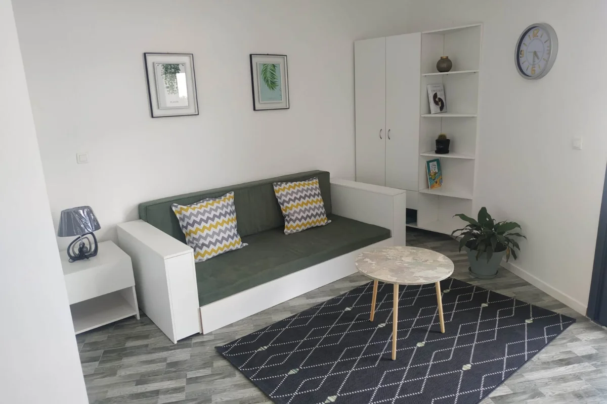 Studio a vendre - Ambatobe